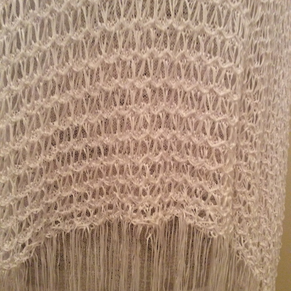 Kokomo poncho-style top - Picture 6 of 8